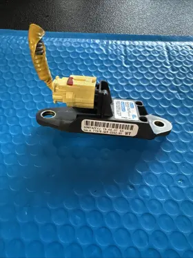 77970-sep-c032 Acura 2007-08 Tl Crash Sensor Right Side Oem