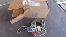 D4sz-9c735-a Ford Nos 1974-76 Torino 1977-79 Thunderbird Cruise Control Servo