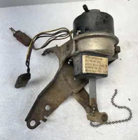 D6sa-9c735 Ford 1976 - Cruise Control Unit Bracket Speed Servo Module