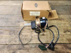D7az-9c735-a Ford Nos 1974-76 Torino 1977-79 T-bird Ltd Ll Servo Assy. Speed Control