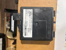 Ur8100261 Ford Radar Sensor
