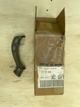 01999424 General Motors Gm Oem Cruise Control Switch Wheat 2000 2001 Deville Seville - Nos