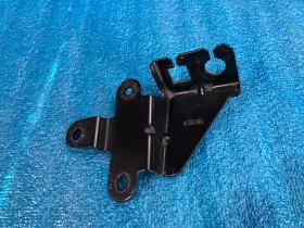 89017380 General Motors 99-06 Gm Cruise Control System- Throttle Cable Bracket 4.8l 5.3l 6.0l