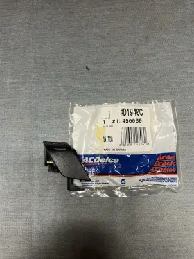 15219700 Gm 45696bw 2000-2005 Chevrolet Impala Cruise Control Switch Oem New