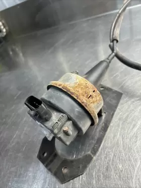 4669979 Jeep Cherokee Xj 97-01 Oem 1998 Cruise Control Unit Servo Cable Bracket #3 4669979 Jeep Cherokee Xj 97-01 Oem 1998 Cruise Control Unit Servo Cable Bracket #3