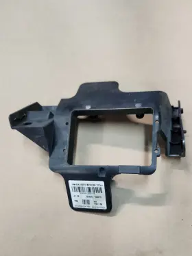 D4958-79900 Kia 2019-2020 Optima Right Blind Spot Sensor Bracket Oem