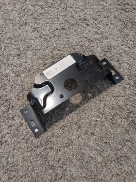 Dd2f-67-xa2 Mazda 16-21 Cx-3 Radar Sensor Mounting Mount Bracket Genuine Oem New