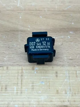 0075451232 Mercedes W124 W126 1986-1991 Cruise Control Amplifier
