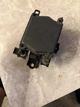 230000-6401 Oem 88210-47050 2013-2015 Toyota Prius V Radar Distance Sensor