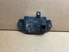 88210-f4060 Toyota Oem Front Cruise Control Distance Radar Sensor Unit