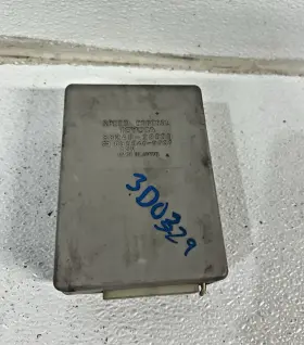 88240-28030 Toyota 1984-1985 Van Cruise Speed Control Computer Module Relay Oem