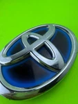 15 16 Toyota Highlander Hybrid Front Grille Emblem 75311 47011. Fixed Price $24.00.