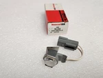 Nos Oem 1993-2001 Lincoln Town Car YG-318 Temperature Control Lockout Switch. Fixed Price $9.50.